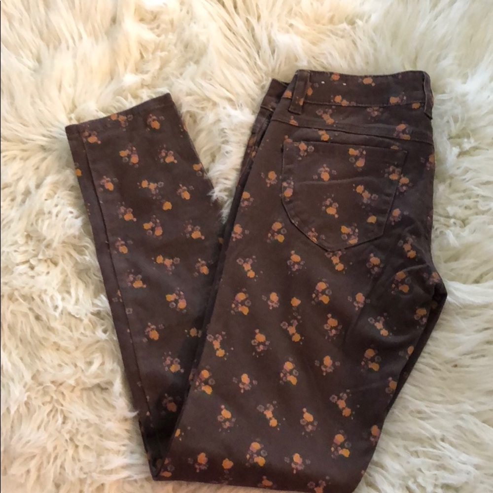 Straight leg, printed pants by Jolt